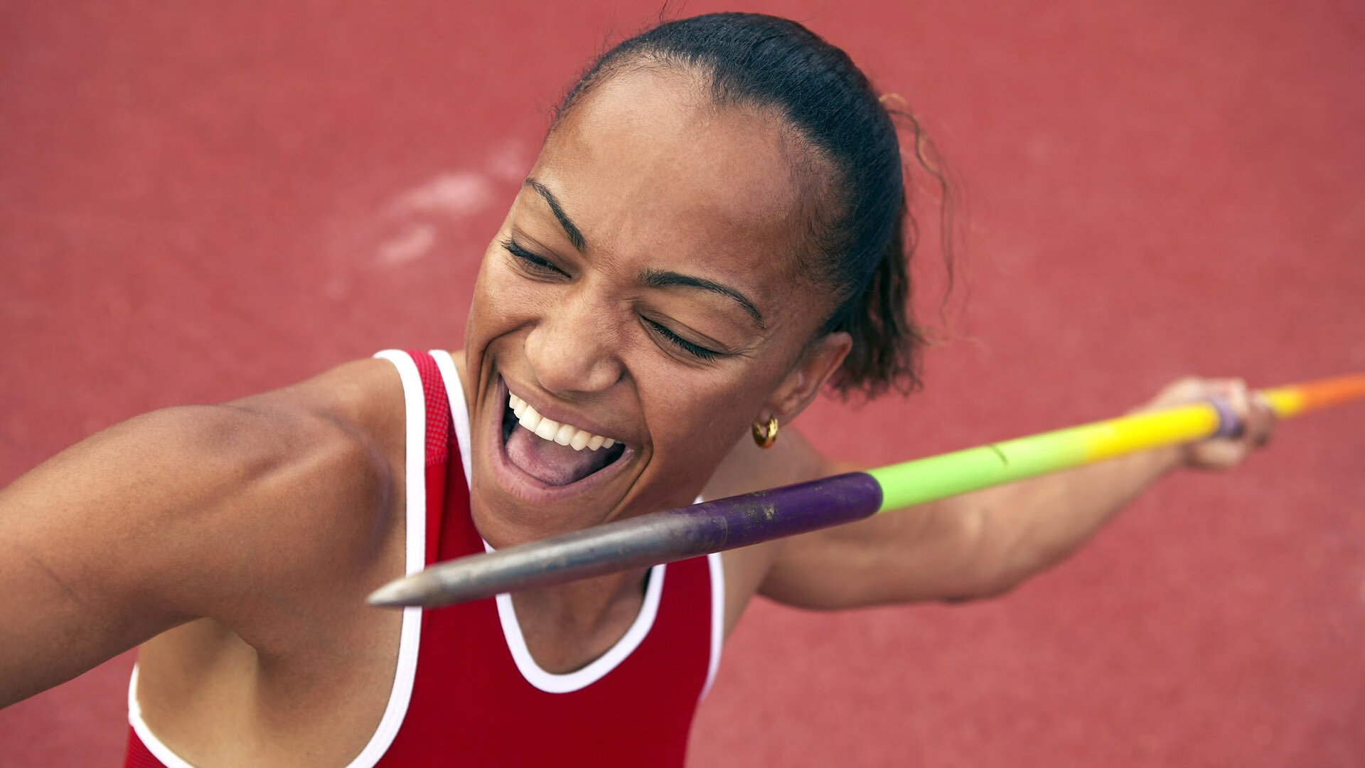 自由泳接力突尼斯团队协作顺畅，400米自由泳突尼斯