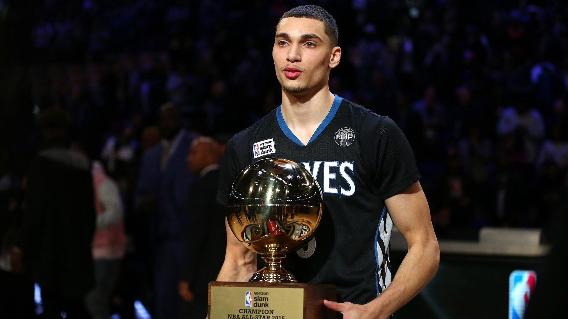 莱昂·马尔尚技术细腻统治200米混合泳赛场