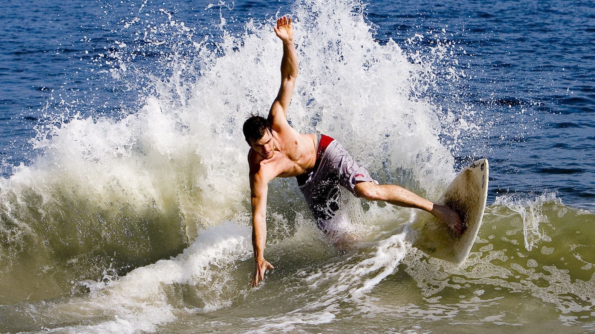 青年队赛季前加强心理训练帮助球员适应高压比赛环境